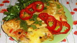 Омлет с баклажаном и помидорами
