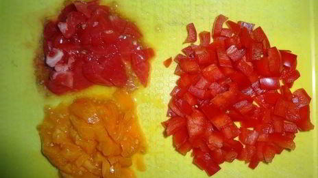 омлет с баклажаном и помидорами