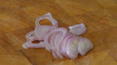 омлет с грибами, руколой и голубым сыром