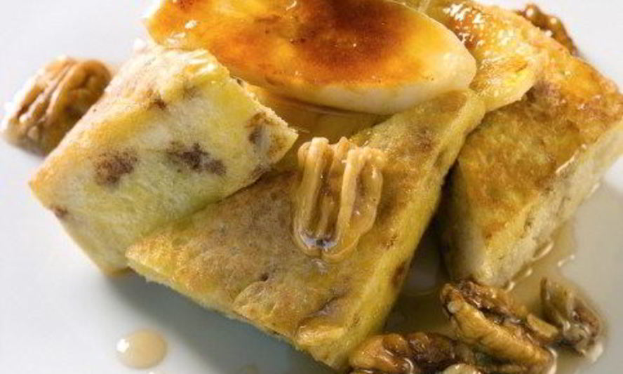 Рецепт омлет с карамелизованными яблоками, горгонзолой и беконом