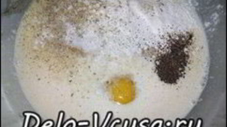 омлет с картошкой, сосисками, зеленью и плавлеными сырками в духовке