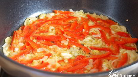 омлет с креветками и овощами