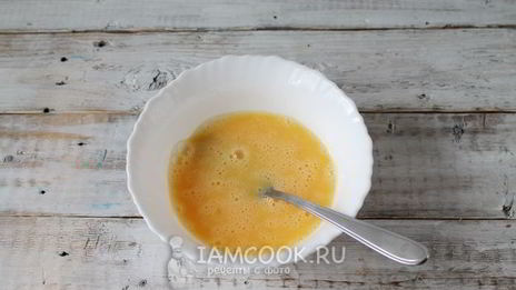 омлет с обжаренными кабачками