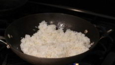 омлет с рисом по-корейски