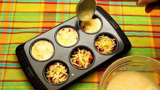 Омлет в форме для кексов