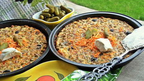 омлеты с гречкой и маслинами