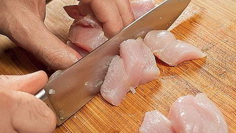 оякодон — японский омлет с рисом и курицей