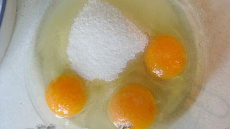 запеченный омлет с ягодами