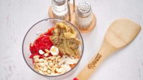 баклажанно-перечный паштет с орехами