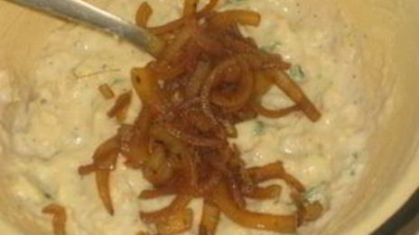 фасолевый паштет с карамелизированным луком и имбирем