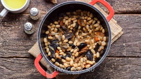 паштет из фасоли с сушеными грибами