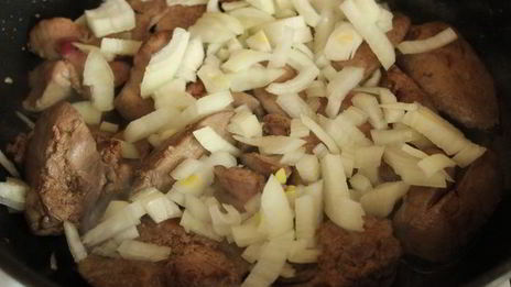 паштет из куриной печени с авокадо и фисташками