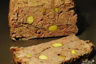 Паштет из свиной печени с фисташками