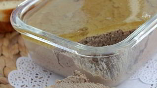 Паштет из свиной печени с яблочным желе