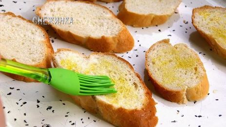 сырный паштет из цукини с миндалем