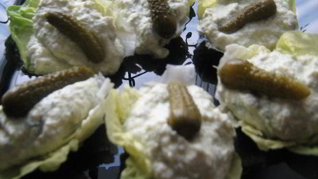 яичный паштет с корнишонами