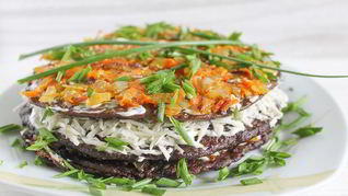 Печеночный торт из свиной печени