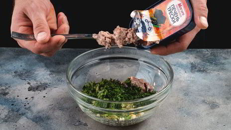 помидоры, фаршированные печенью трески и яйцами