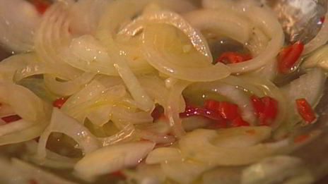 рисовая вермишель с маринованной говядиной