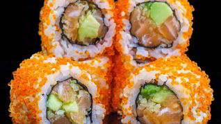 Хрустящий ролл с лососем