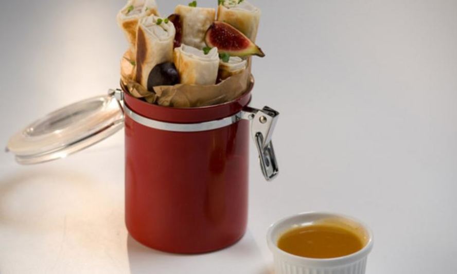 Рецепт креветочные роллы с инжиром и острым апельсиновым соусом