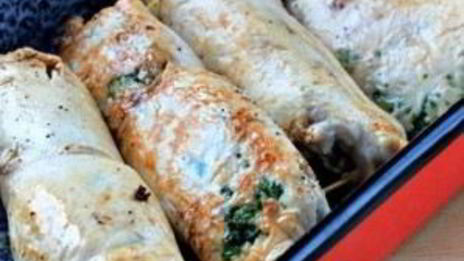 куриные роллы, фаршированные брокколи и сыром