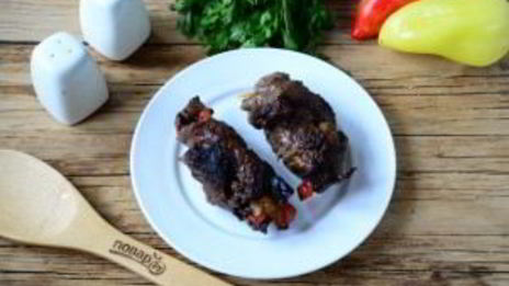 мясные роллы, фаршированные овощами