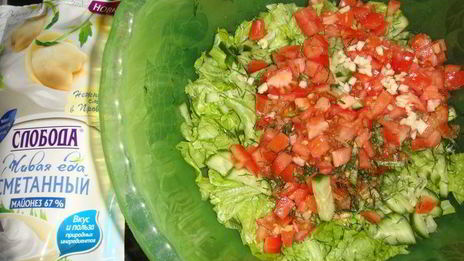 ролл с курицей и овощами