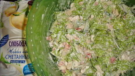 ролл с курицей и овощами