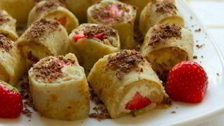 Роллы из блинов с творожной начинкой