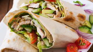 Роллы из лаваша с курицей и сыром