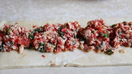 роллы из теста с тунцом