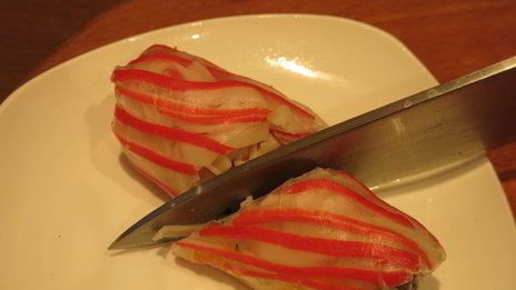 роллы полосатики с крабовыми палочками