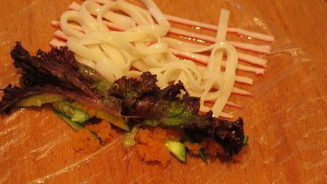 роллы полосатики с крабовыми палочками