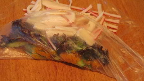 роллы полосатики с крабовыми палочками