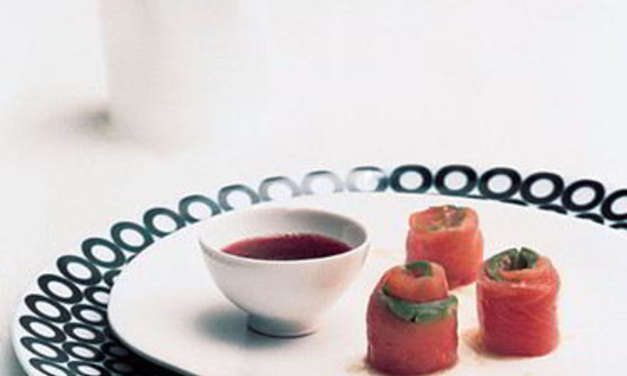 Рецепт роллы с авокадо и гранатовым соусом