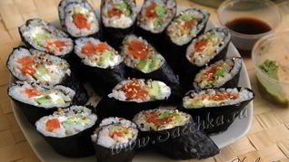 Роллы с авокадо и сливочным сыром