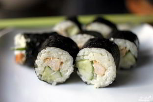Роллы с копченой курицей