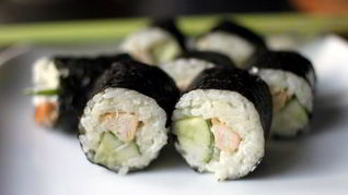 Роллы с копченой курицей