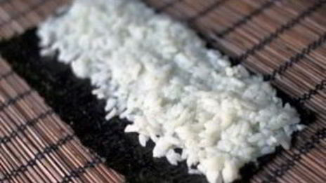 роллы с копченой курицей