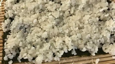 роллы с красной икрой