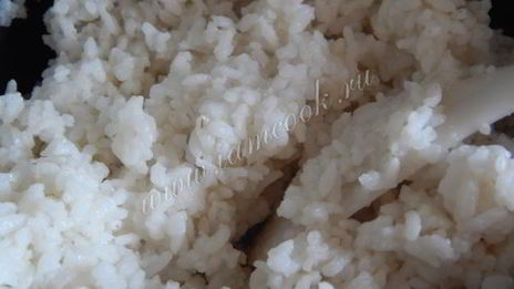 роллы с креветками и огурцом