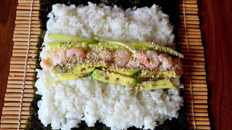 роллы с креветкой