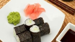 Роллы с огурцом