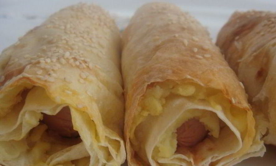 Рецепт роллы с сосисками и картофельным пюре