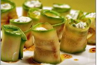 Роллы с цукини и рикоттой