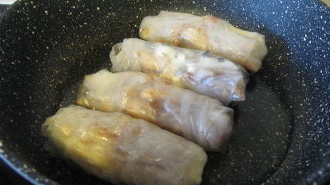 спринг-роллы с курицей, грибами и сливочным сыром