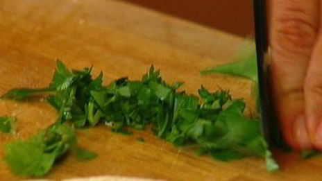 тортилья-роллы с курицей, творогом и вялеными помидорами