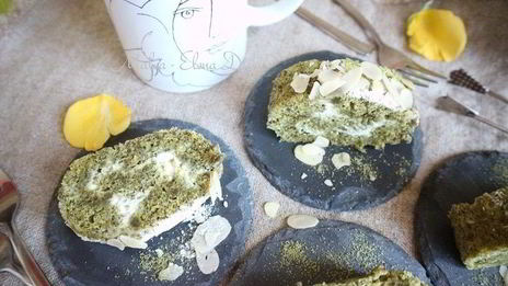 бисквитный рулет из тыквенных семечек