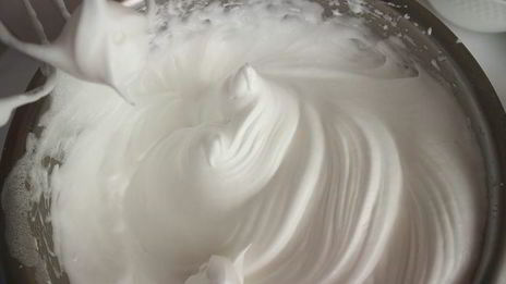 бисквитный рулет из тыквенных семечек